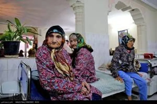 تخلیه اضطراری سرای سالمندان سنندج پس از حمله موشکی