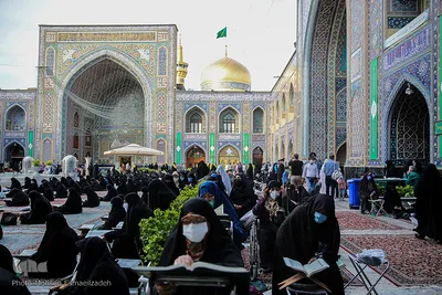 جزءخوانی قرآن کریم در حرم مطهر امام رضا(ع)
