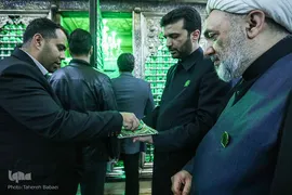 مراسم غبارروبی حرم حضرت عبدالعظیم در ایام شهادت حضرت زهرا (س)