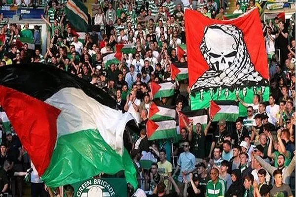 استقبال از تیم دوچرخه‌سواری رژیم صهیونیستی در اسپانیا با پرچم‌های فلسطین