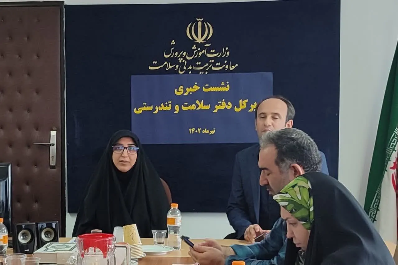 آموزش الگوهای نظری و عملی مدیریت بحران به مراقبین سلامت مدارس
