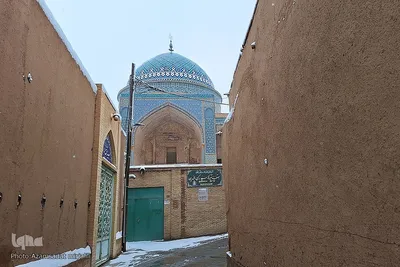 رخت سفید بر تن یزد جهانی