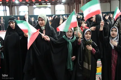 کرسی تلاوت قرآن کریم دانش‌آموزی در ملایر