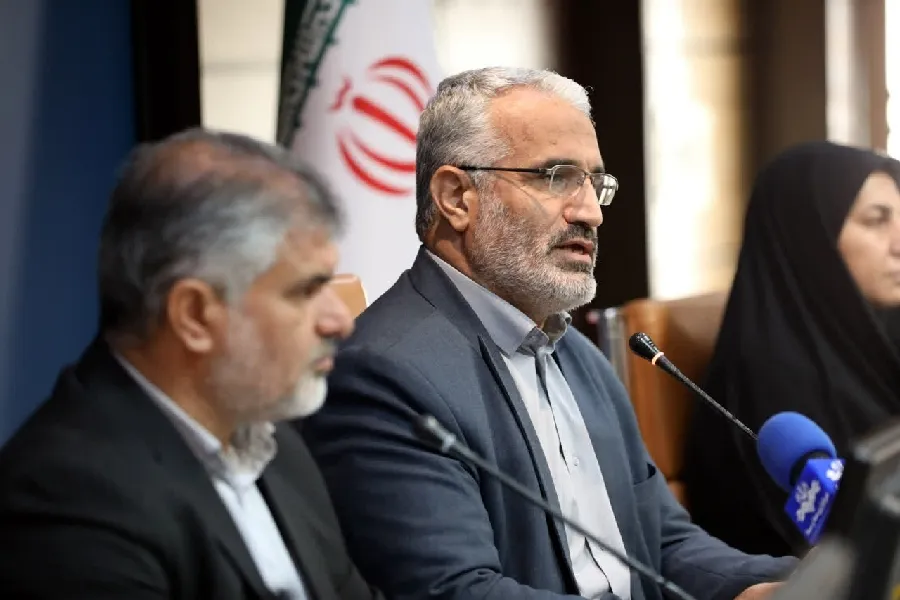 برنامه‌های ۹ دی منجر به تغییر نگرش در نسل جوان شود