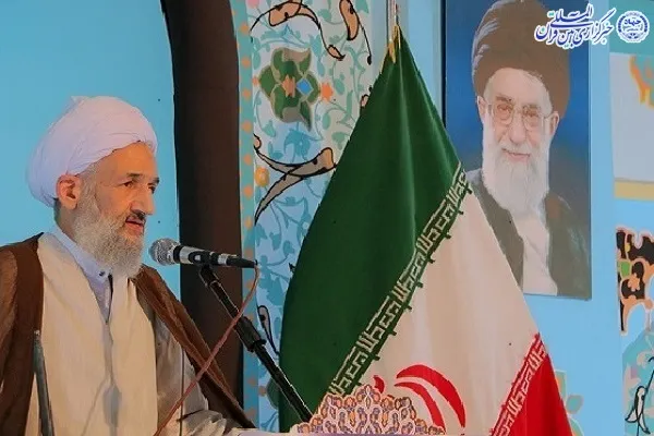حیات سیاسی و اجتماعی ایران اسلامی استمرار دارد