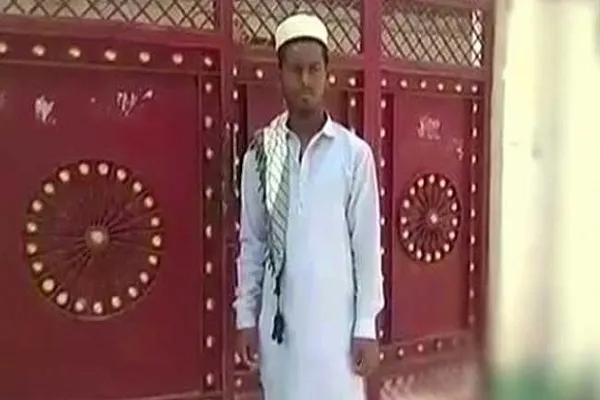 Hindistan'da Müslüman öğrencilere darp