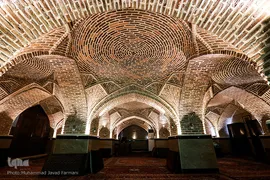 شبستان قدیم مسجد ملک آباد که عمر آن توسط سازمان میراث فرهنگی قریب به سیصد سال تخمین زده شده است