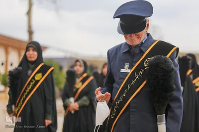تعویض پرچم حضرت شاهچراغ (ع)