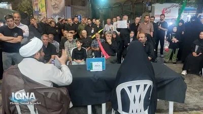 خدمت‌رسانی موکب بسیج دانشجویی ملایر به مردم
