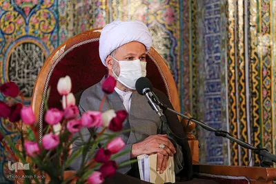 محفل انس با قرآن در مسجد نصیرالملک‎ شیراز