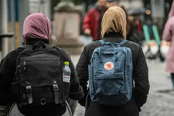 İsveç'te başörtüsü yasağını kaldırma kararı onandı