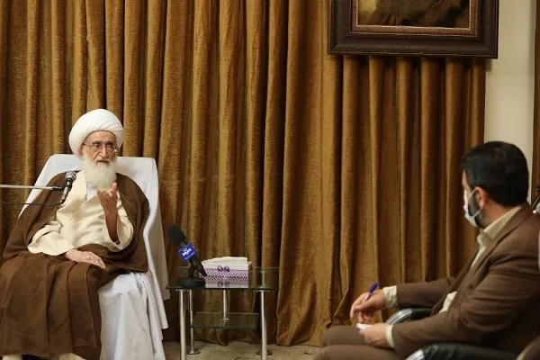 مسئولان از اشرافی‌گری دوری کنند