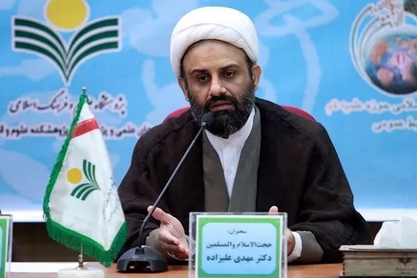 توجه همزمان به اخلاق معنویت‌محور و اخلاق خانواده‌محور در بازخوانی نقش زنان