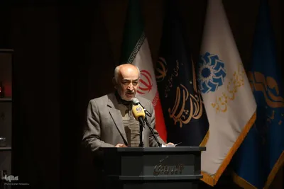مراسم رونمایی از فرهنگنامه «اسارت و آزادگان»