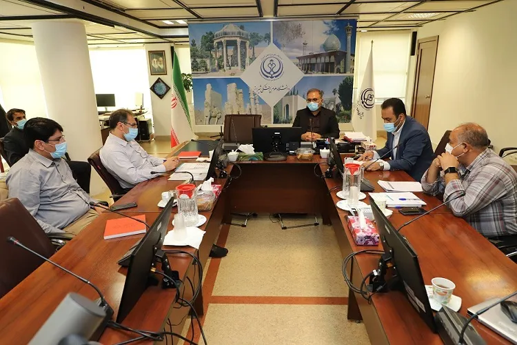بررسی تأثیرات بیماری کووید ۱۹ بر جامعه پزشکی فارس