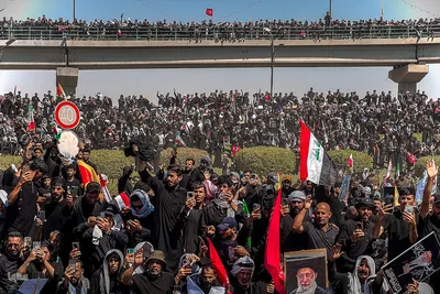 تشییع پیکر مطهر رهبر شهید در نجف اشرف