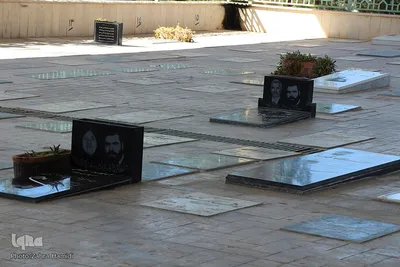 خفته در خاک؛ زنده در افلاک