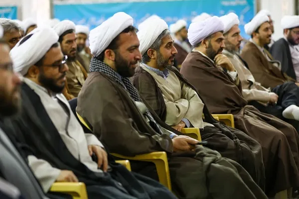 دیدار اساتید حوزه‌های علمیه با امام جمعه تبریز
