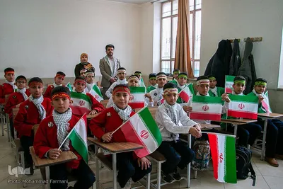 زنگ انقلاب در شیراز