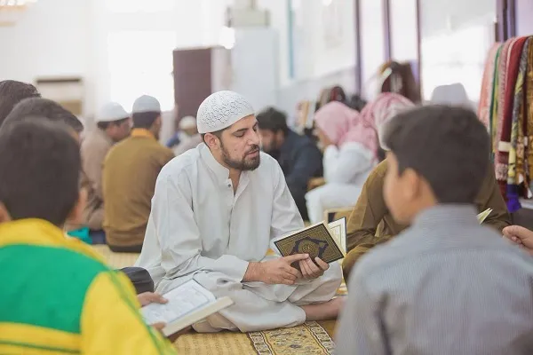 مؤسسة بريطانية: القرآن أكثر الكتب قراءة في العالم