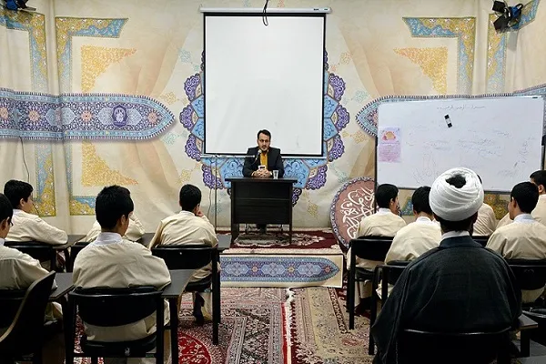 برگزاری کارگاه‌های ترجمه و مفاهیم قرآن در آستان مقدس حضرت معصومه(س)