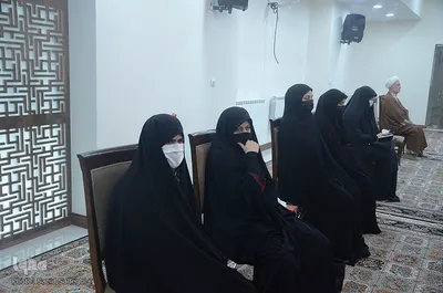 نشست علمی تبیین حقایق و ارزش‌های انقلاب در تبریز