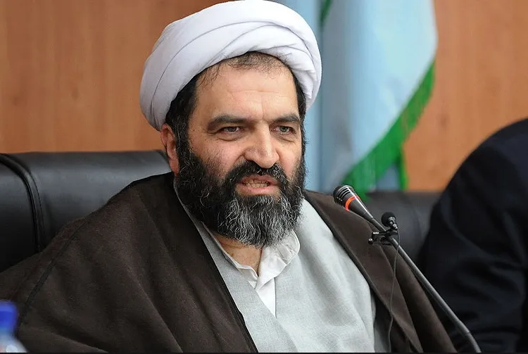 بررسی اشکالات «ادب انتقام در قرآن»؛ از ادعای نسخ تا استناد به روایت جعلی