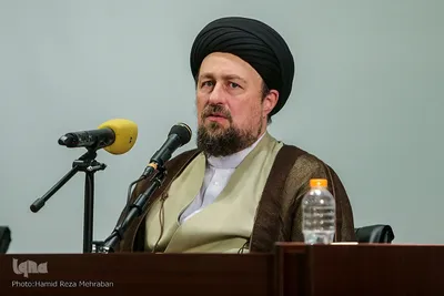 ادای احترام مهمانان کنفرانس وحدت به امام راحل