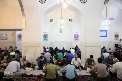 سفره افطار حضرت عبدالعظیم حسنی (ع)