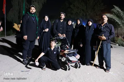 پیاده روی خانوادگی
