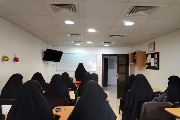 دار القرآن والحديث في حوزة الزهراء (ع) تفتتح دورة قرآنية في بيروت