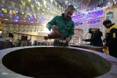 پخت بزرگترین سمنو شیرازی در کشور