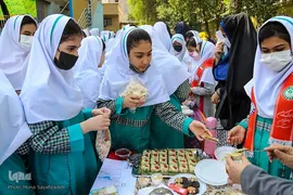 آیین نواختن زنگ جشن عاطفه‌ها در اهواز