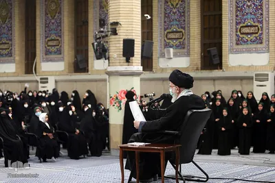 دیدار جمعی از بانوان فرهیخته کشور با رهبر انقلاب اسلامی