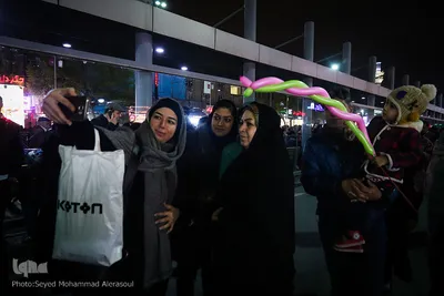لحظه تحویل سال ۹۸ در حرم مطهر رضوی و خیابان‌های منتهی به حرم