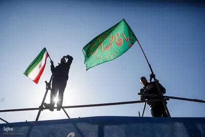 تجمع خودجوش مردم عزادار تهران در میدان انقلاب