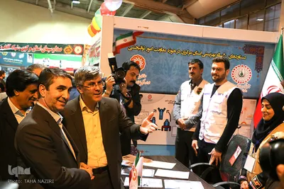 آئین افتتاحیه نمایشگاه دستاوردهای انقلاب اسلامی در اراک