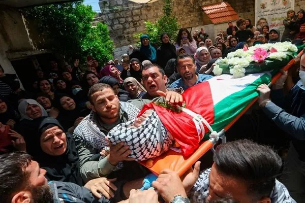 تشییع پیکر شهید اسیر فلسطینی در کرانه باختری