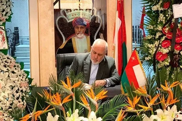 ظریف دفتر یادبود سلطان قابوس را امضا کرد
 
 