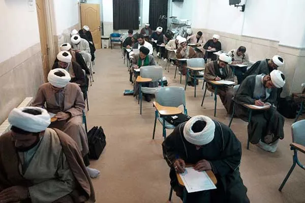 آزمون پایان دوره تربیت مربی صحیفه سجادیه و رساله حقوقيه برگزار شد