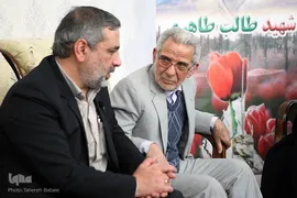 دیدار نمایندگان جامعه قرآنی با خانواده شهید طالب طاهری