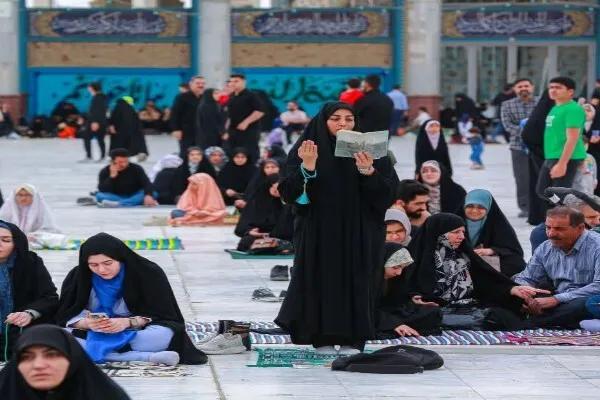 تحویل سال نو با نوای «یا علی» در آستان مسجد جمکران