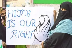 Malaman Indiya suna goyon bayan sanya hijabin 'yan matan Musulmi