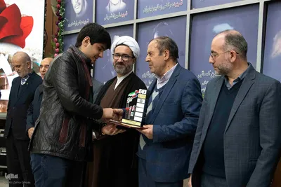برگزاری مراسم گرامیداشت شهدای بمباران 27 دی دانشگاه تبریز