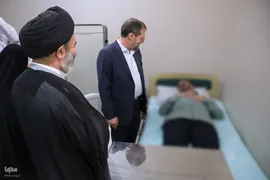 بازدید سرپرست حجاج ایرانی از مرکز پزشکی هلال احمر در مدینه