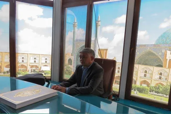نشست علمی دانش‌پژوهان چینی جامعه‌المرتضی با مترجم چینی قرآن کریم