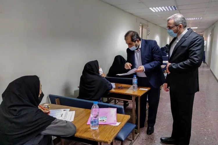 آزمون استخدامی معلمان در فارس برگزار شد