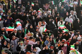 اجرای سرود «سلام فرمانده» در میدان تاریخی امیرچقماق یزد