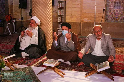 محفل انس با قرآن کریم در مسجد نصیرالملک‎‎