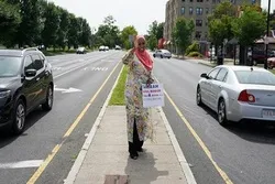 Mujer busca ser la primera musulmana en el Congreso de Estados Unidos